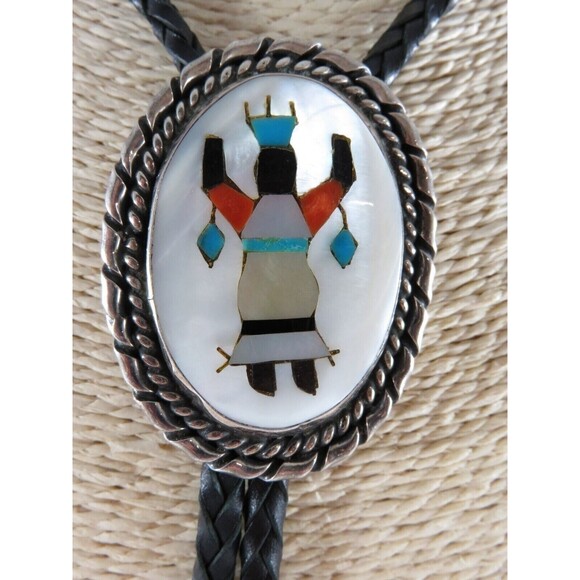 Circa 1960 Zuni Apache Ghan Crown Dancer Inlaid Sterling Silver Bolo Tie Bennett - Picture 11 of 11